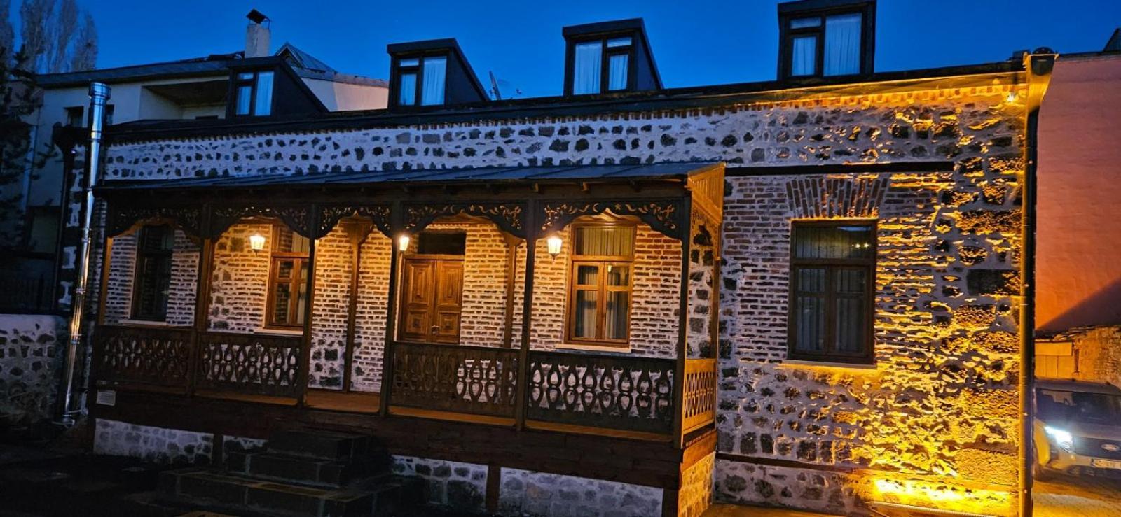 Mihman Konak Hotel Kars Buitenkant foto