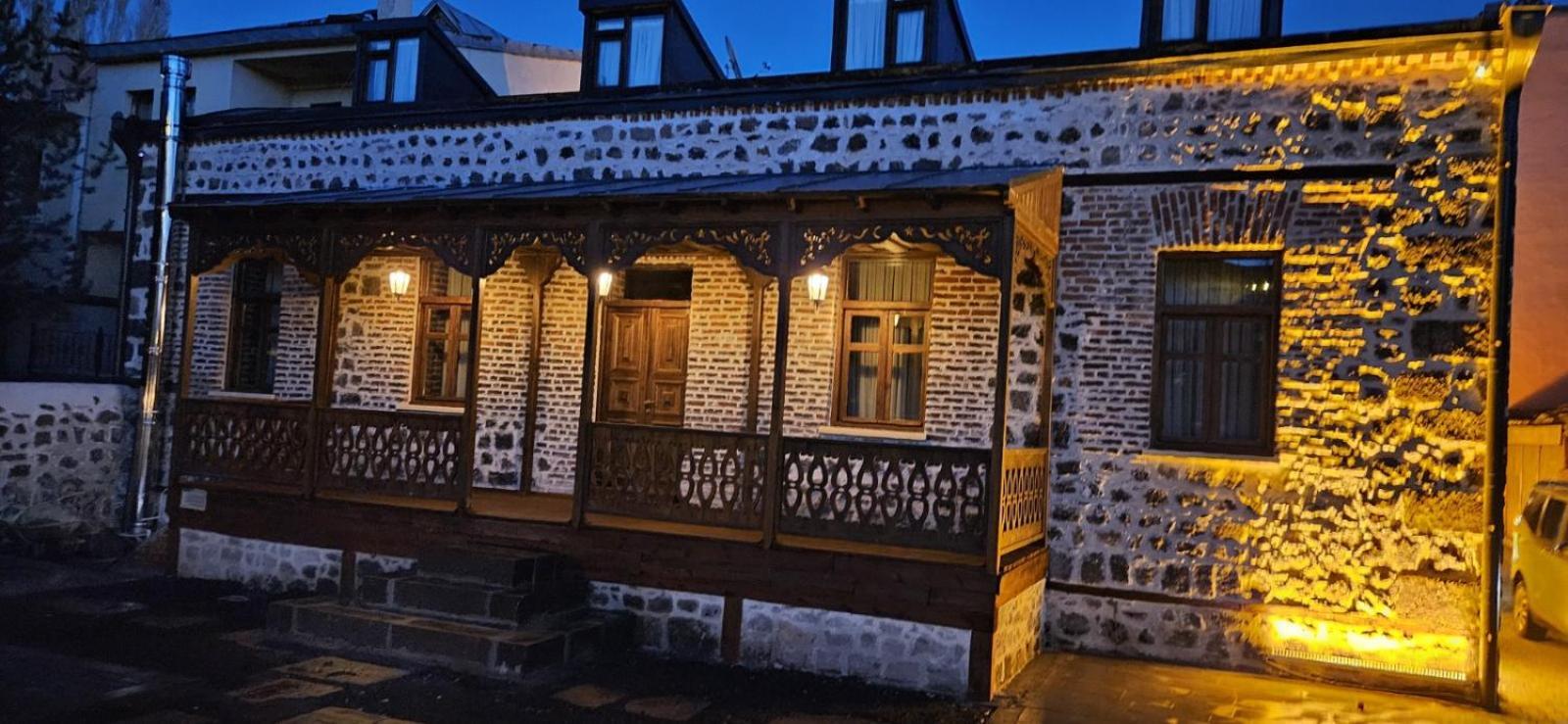 Mihman Konak Hotel Kars Buitenkant foto