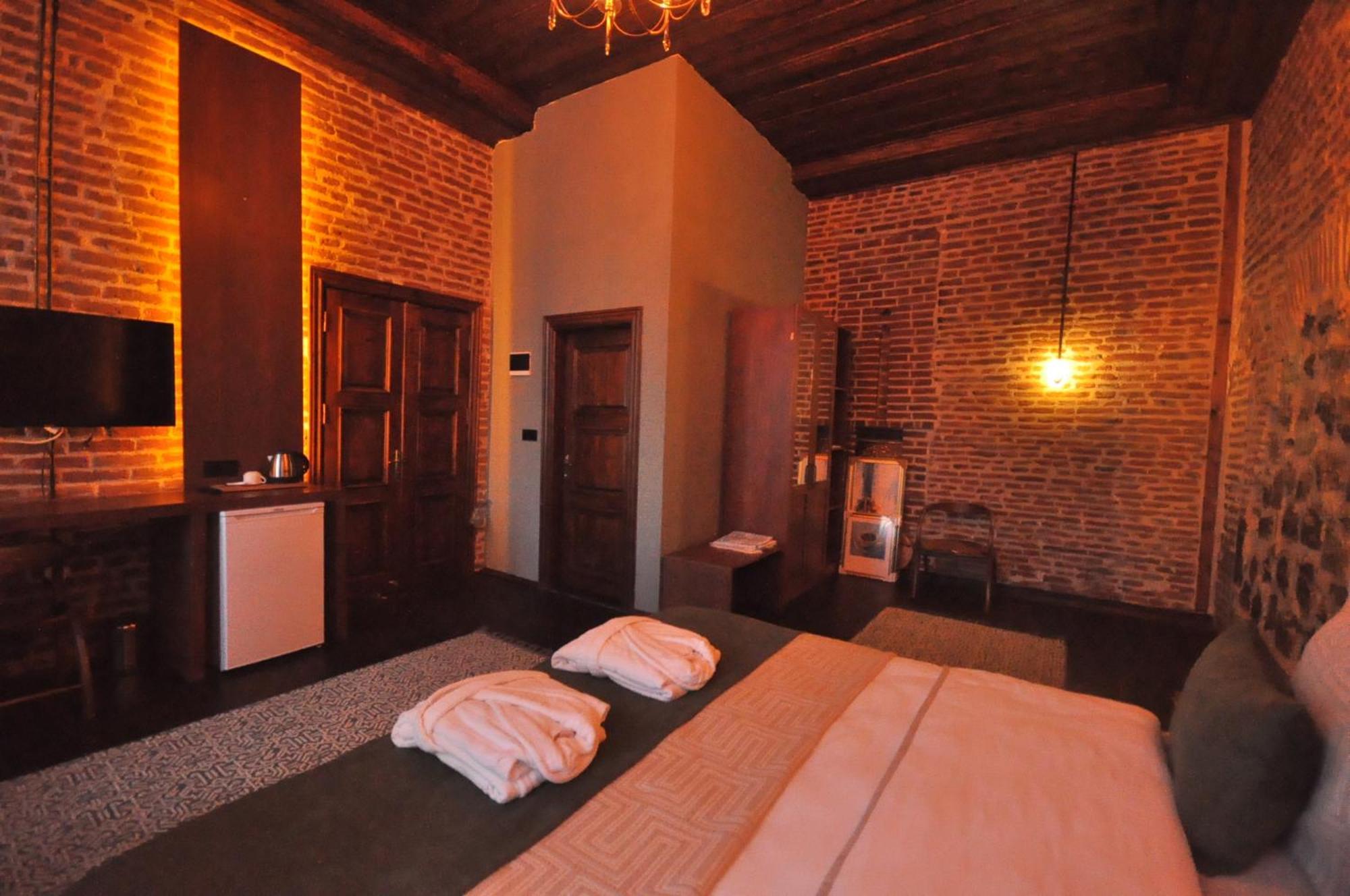 Mihman Konak Hotel Kars Buitenkant foto