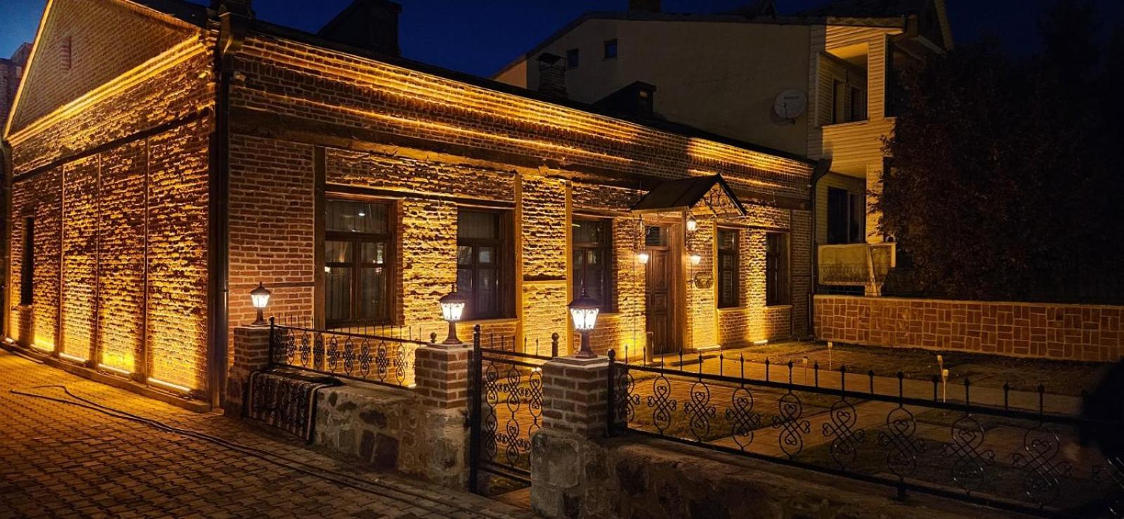 Mihman Konak Hotel Kars Buitenkant foto
